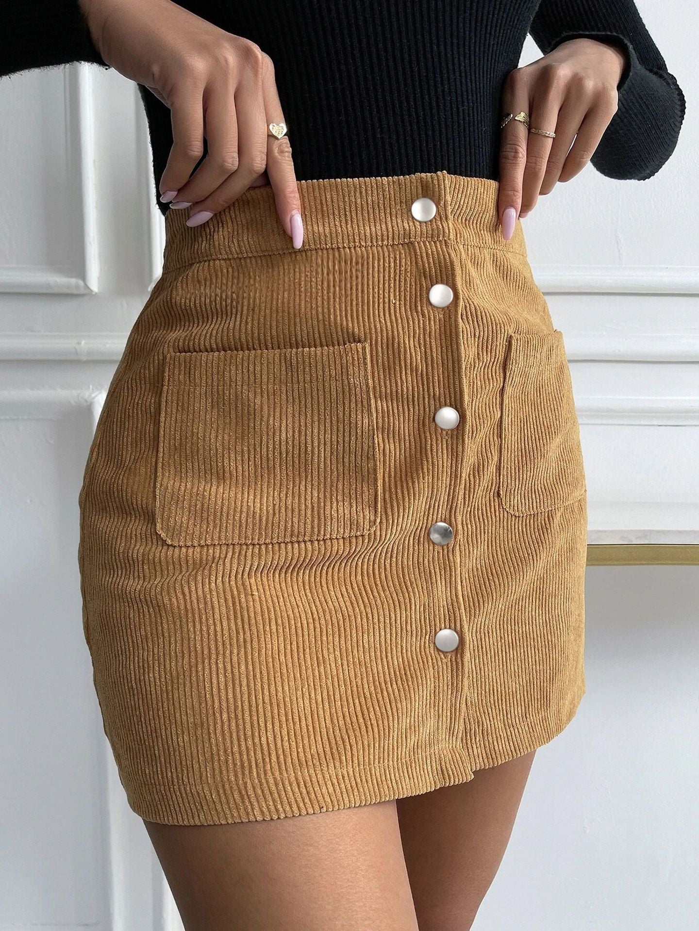 Sasha’s Slim Fit Solid Skirt